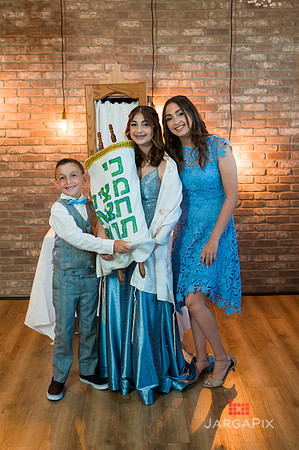 Maya_Batmitzvah_Preview-035