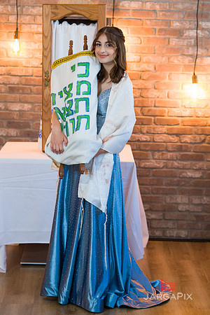 Maya_Batmitzvah_Preview-033