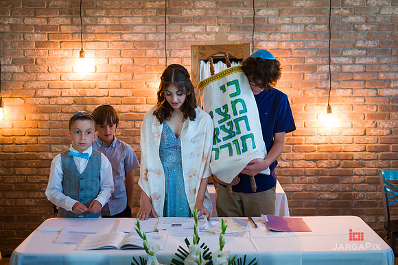 Maya_Batmitzvah_Preview-008