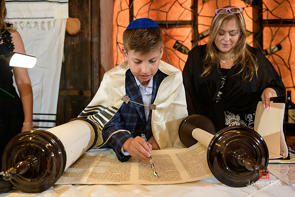 Noah_Anzalone_Barmitzvah_Preview-39