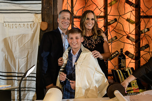 Noah_Anzalone_Barmitzvah_Preview-42