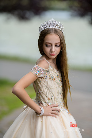 Naomi_Batmitzvah_Portrait_Session-030