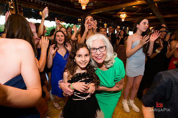 Tessa_F_Batmitzvah_Preview-099
