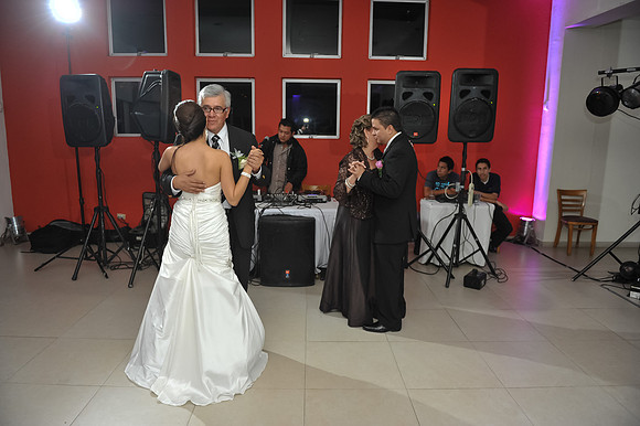 San Salvador Wedding Alejandro + Regina