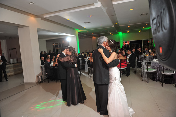 San Salvador Wedding Alejandro + Regina