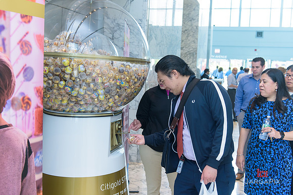 Soho_Exp_Citi_Gumball_Machine_Activation_5-9-2018-145