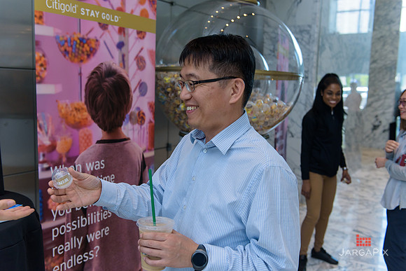 Soho_Exp_Citi_Gumball_Machine_Activation_5-9-2018-254