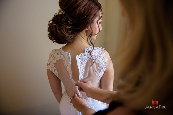Ana_Mark_Wedding_Preview-22