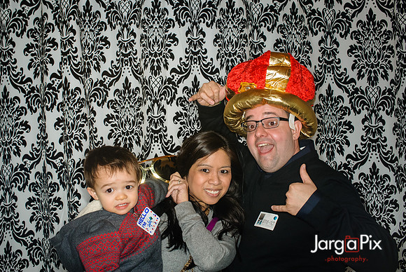 ISNB_Holiday_Party_2012-019