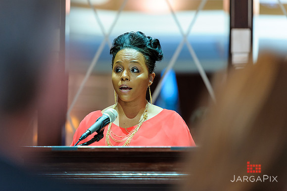 Shelter_our_Sisters_Gala_2013-068