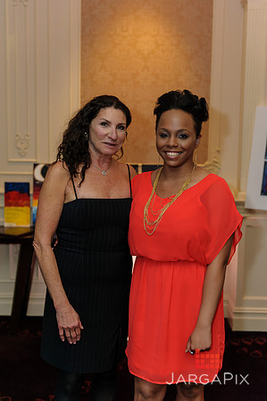 Shelter_our_Sisters_Gala_2013-099