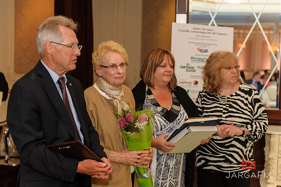 Shelter_our_Sisters_Gala_2013-135