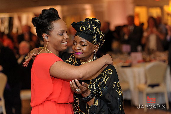 Shelter_our_Sisters_Gala_2013-093