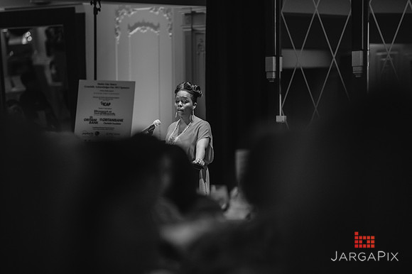 Shelter_our_Sisters_Gala_2013-031