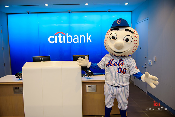 Soho_Exp_Citi_Williamsburg_Mr_Met_6-20-2017_218