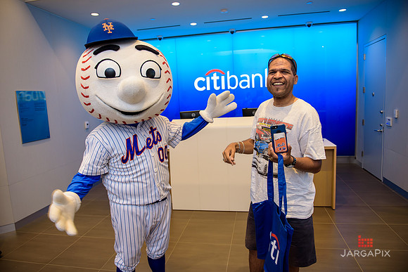 Soho_Exp_Citi_Williamsburg_Mr_Met_6-20-2017_217