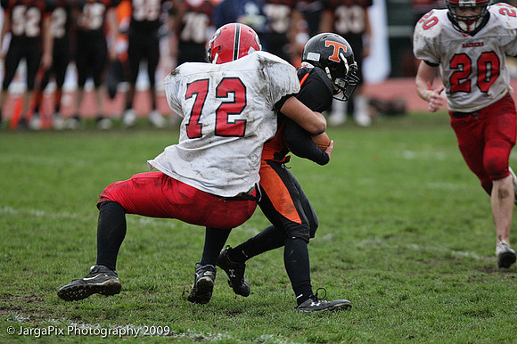 CPHS_Football_vs_Tenafly_2009-106.jpg