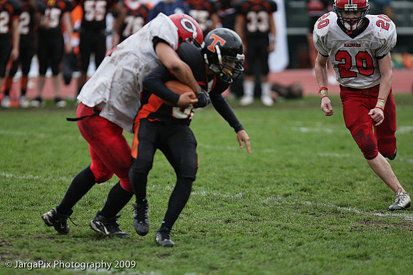 CPHS_Football_vs_Tenafly_2009-104.jpg