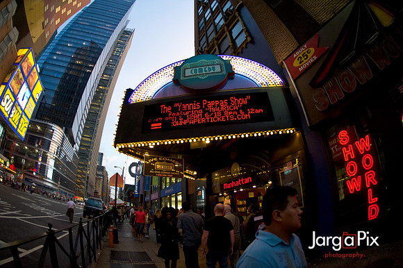 Yannis_Pappis_&_Mauricia_Times_Square_Comedy-005