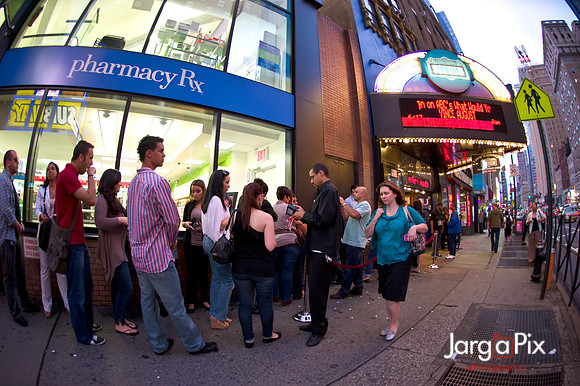 Yannis_Pappis_&_Mauricia_Times_Square_Comedy-010