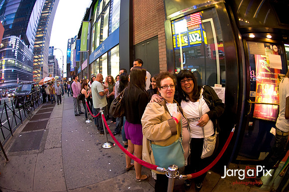 Yannis_Pappis_&_Mauricia_Times_Square_Comedy-015