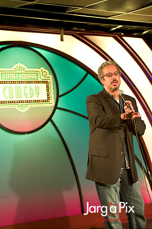 Yannis_Pappis_&_Mauricia_Times_Square_Comedy-041