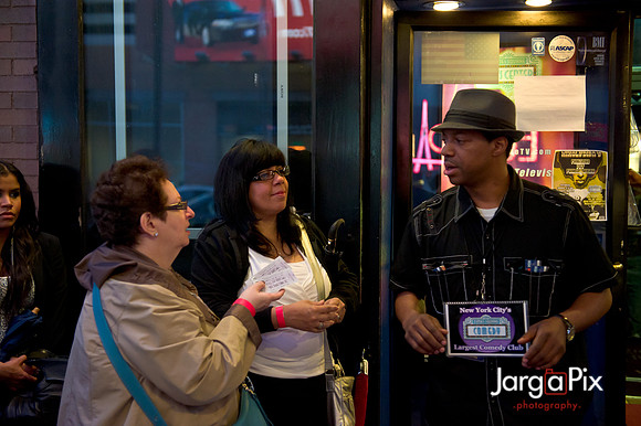 Yannis_Pappis_&_Mauricia_Times_Square_Comedy-011