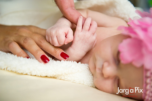 Sofia_Marie_Nuccio_Newborn_Shoot-062