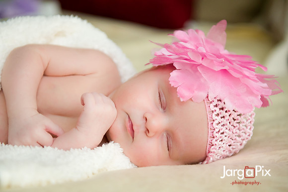 Sofia_Marie_Nuccio_Newborn_Shoot-065