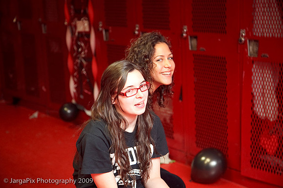 CPHS_Cheerleaders_Lockerroom_Decoration_2009-039.jpg