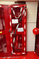 CPHS_Cheerleaders_Lockerroom_Decoration_2009-005.jpg