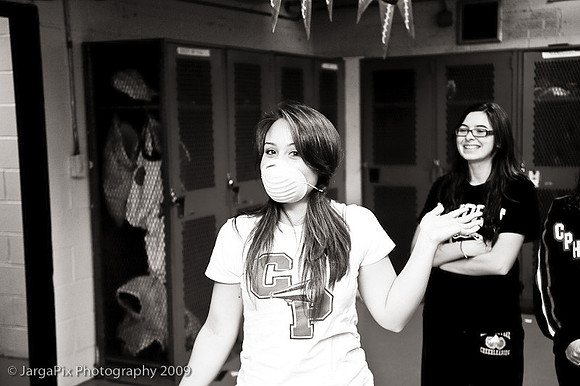 CPHS_Cheerleaders_Lockerroom_Decoration_2009-018.jpg