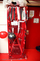 CPHS_Cheerleaders_Lockerroom_Decoration_2009-008.jpg