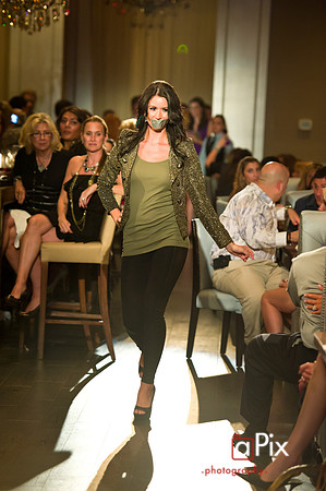 Posche_Fashion_Show_Soon_Cubano_2011-0189-2