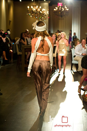 Posche_Fashion_Show_Soon_Cubano_2011-0218-2