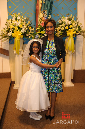 SofiaMaria_Gallo_Communion-032