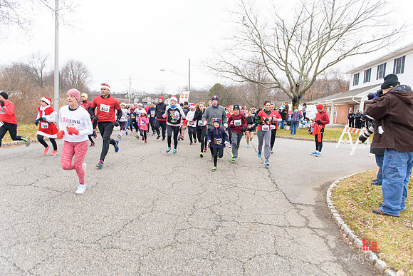 Super_Hero_Events_Super_Santa_5K_2014-094