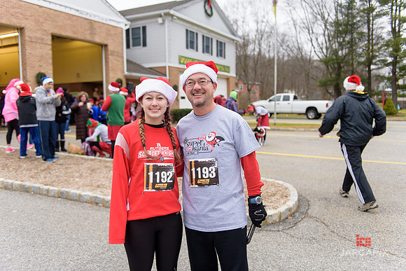 Super_Hero_Events_Super_Santa_5K_2014-040