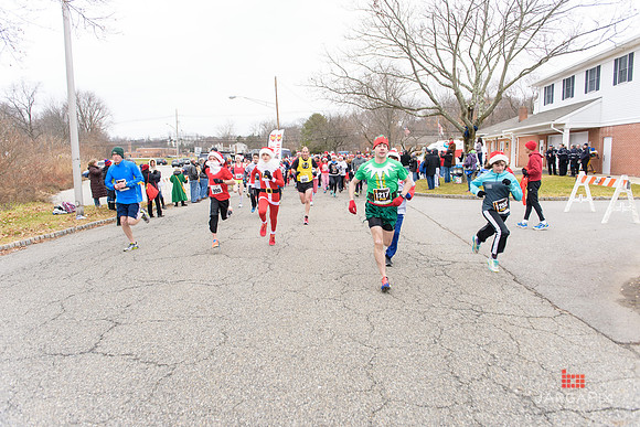 Super_Hero_Events_Super_Santa_5K_2014-090