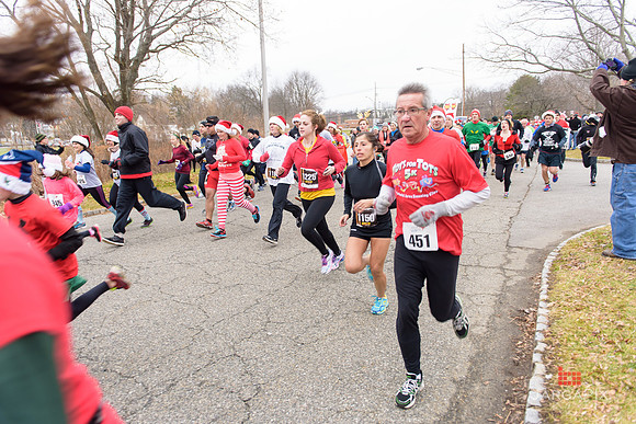 Super_Hero_Events_Super_Santa_5K_2014-096