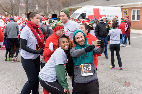 Super_Hero_Events_Super_Santa_5K_2014-075