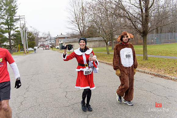 Super_Hero_Events_Super_Santa_5K_2014-067