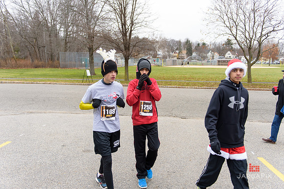 Super_Hero_Events_Super_Santa_5K_2014-027