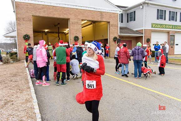 Super_Hero_Events_Super_Santa_5K_2014-031