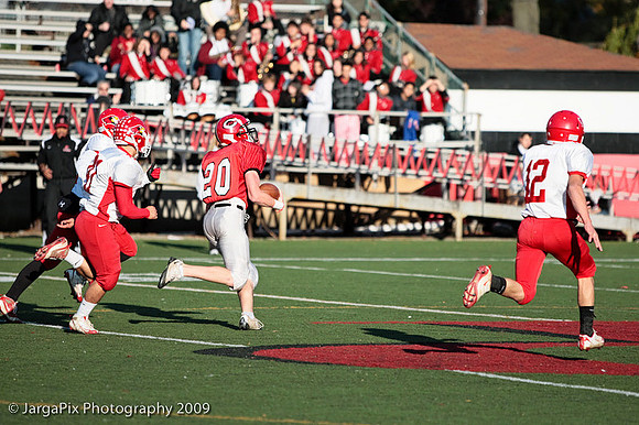 CPHS_Football_vs_RidgefieldPark_2009-039.jpg