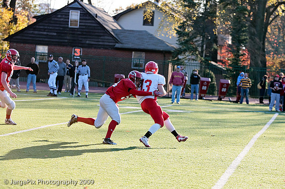 CPHS_Football_vs_RidgefieldPark_2009-074.jpg