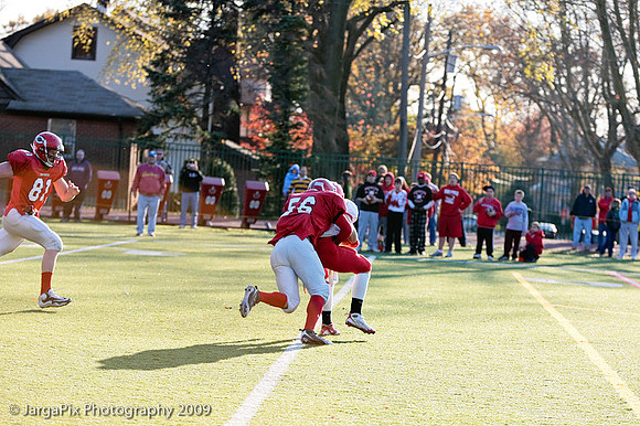 CPHS_Football_vs_RidgefieldPark_2009-077.jpg