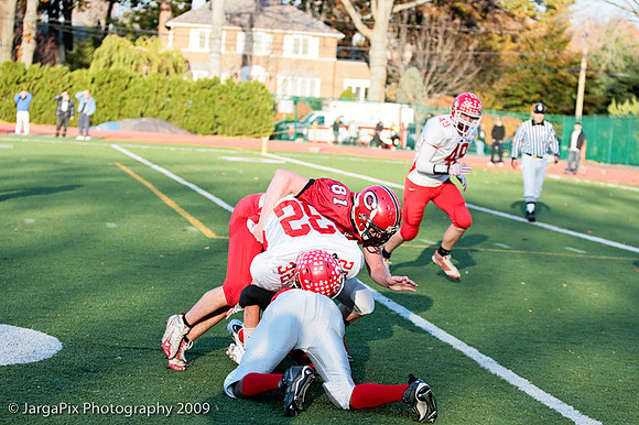 CPHS_Football_vs_RidgefieldPark_2009-111.jpg