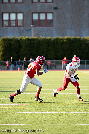 CPHS_Football_vs_RidgefieldPark_2009-096.jpg