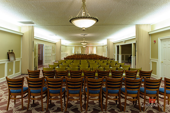 Macagna_Funeral_Home_Rutherford_2013-0012